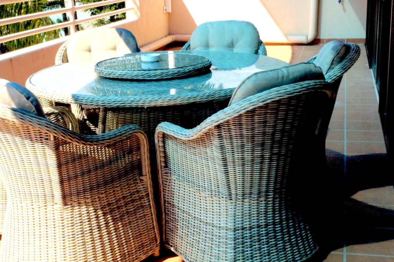 Colonial Court Beachfront Motel & Holiday Stay Airlie Beach Exterior foto